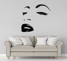 Naklejka na ścianę Twarz