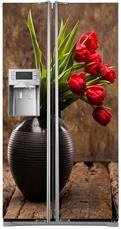 Naklejka na lodówkę side-by-side - Czerwone tulipany w wazonie 0509
