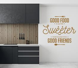 Naklejka na ścianę - Z przyjaciółmi smakuje lepiej - 0113